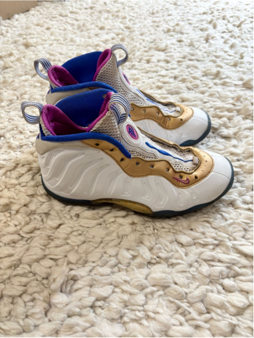 Nike Little Posite One Kids Shoes Size 5y Fuchsia Blast White/Gold